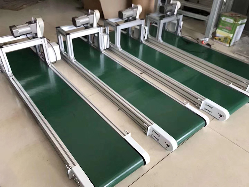 26.小型輸送機